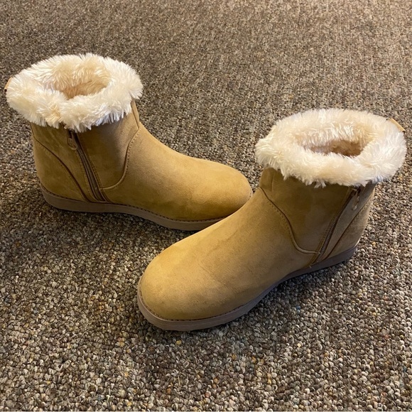 Cat And Jack Boots Size 4 Girls  Zips On Each Side - Picture 6 of 10